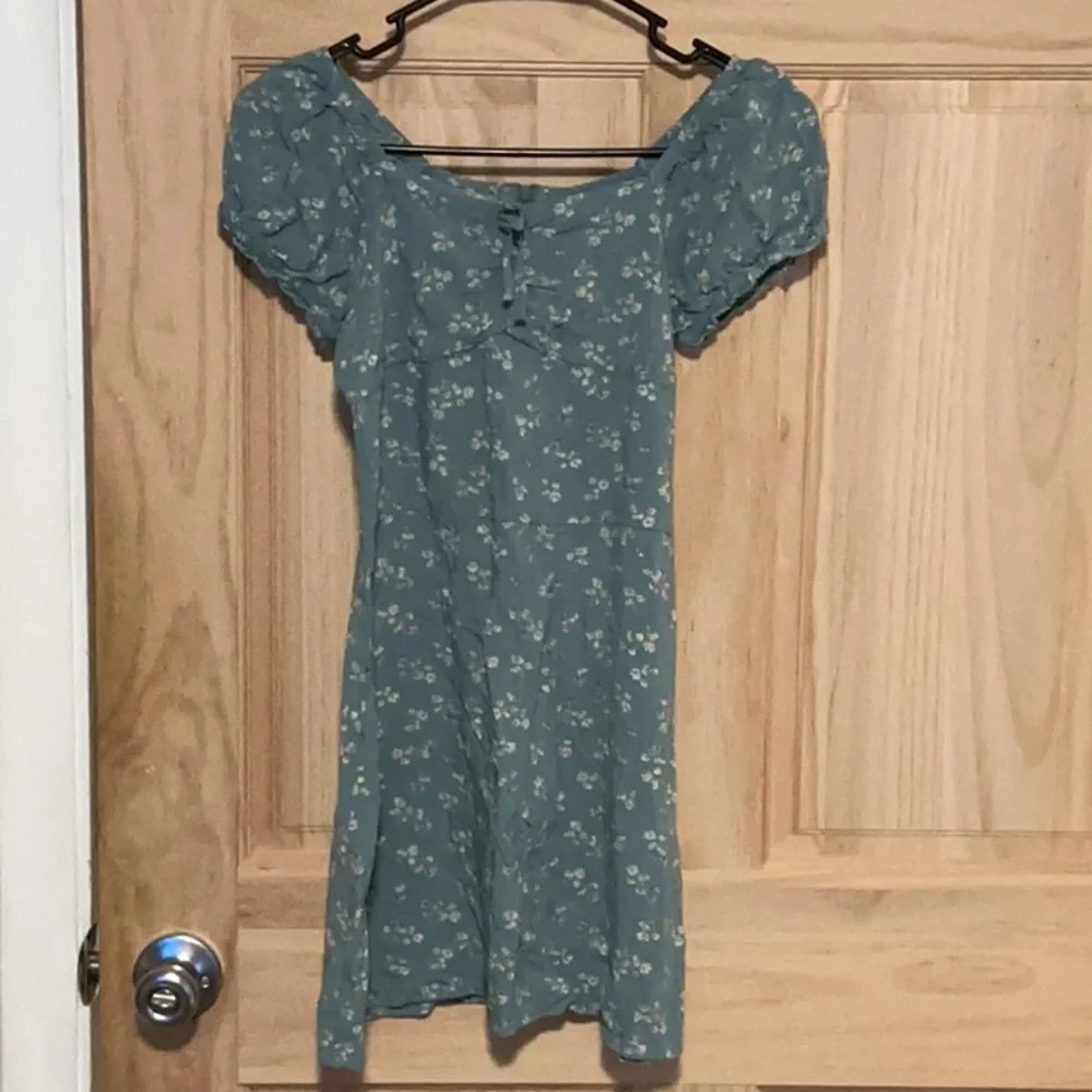 Green Flowers Mini Dress Art Class L 10 - 12 - Picture 1 of 3